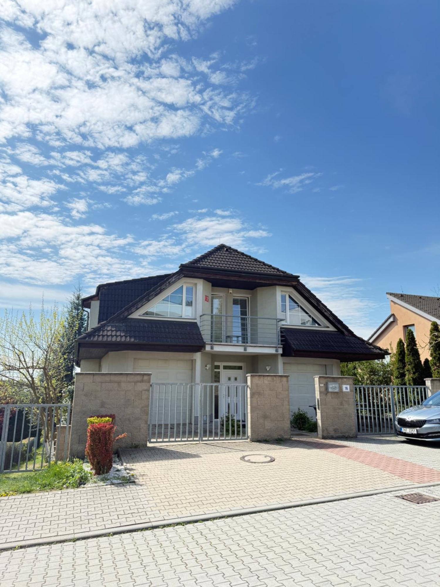 Diamondvilla, 4 Bedroom Apartment, Garden & Spa Prague Ngoại thất bức ảnh