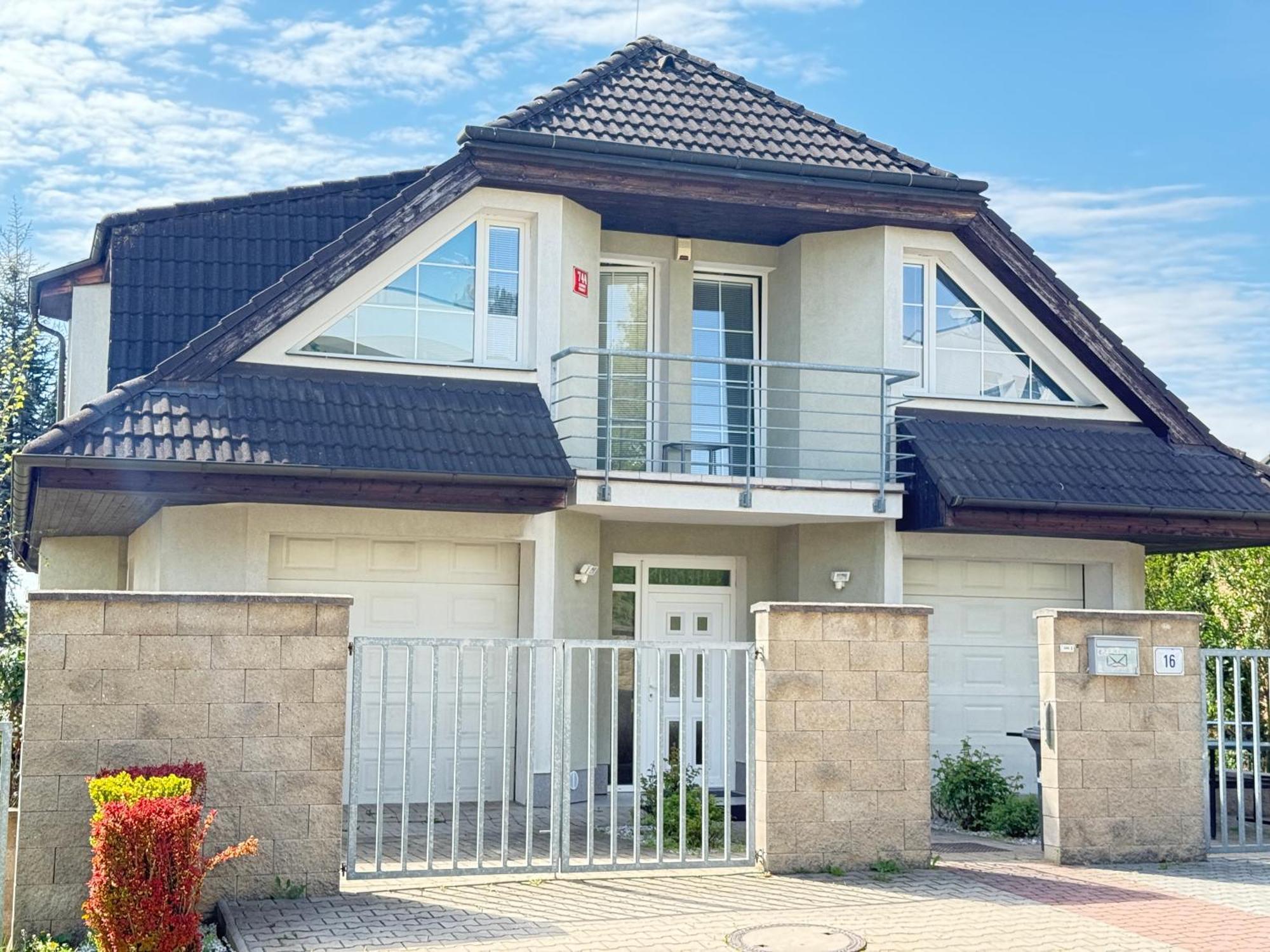 Diamondvilla, 4 Bedroom Apartment, Garden & Spa Prague Ngoại thất bức ảnh